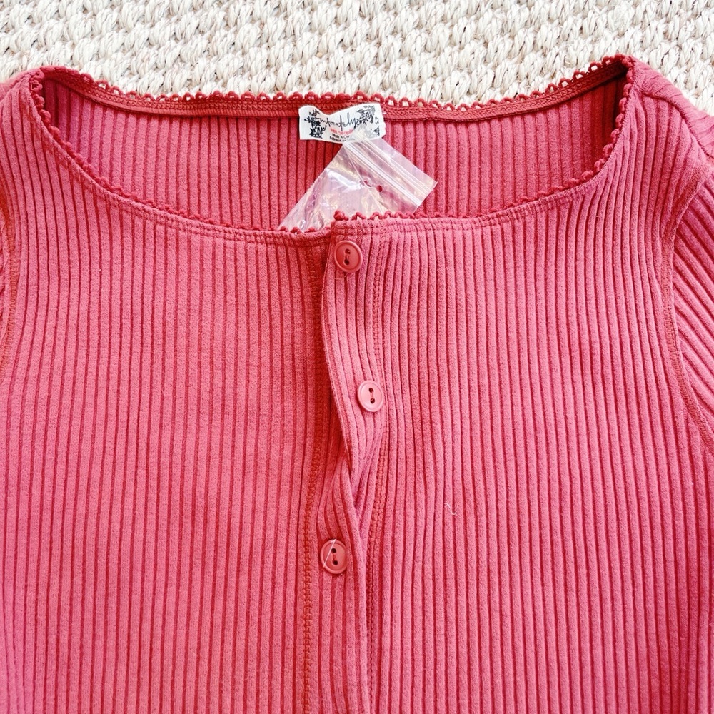 Free People Ribbed Button-Front Top – Size Small – NWT - Picture 5 of 9